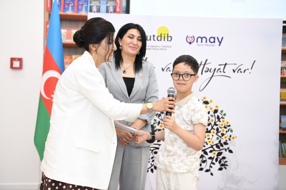 "Bir səhnə, min rəng, bir gələcək" - Uşaqlar danışdı, böyüklər dinlədi